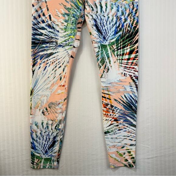 Fabletics Mid-Rise Tropical Palm Printed Powerlite Leggings Size Small Yoga Soft - Picture 2 of 7
